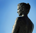 Bronze-Blick in den bayerischen Himmel Bronze-Blick in den bayerischen Himmel